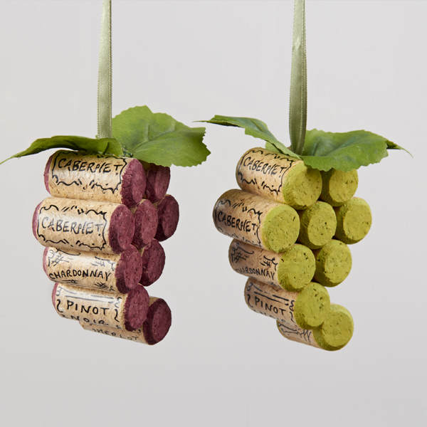 Item 101167 Burgundy/Green Cork Grapes Ornament