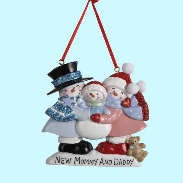 Item 103125 New Mommy and Daddy Snowfamily Ornament