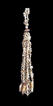 Item 115018 White Umbonium Pearl Tassel Ornament