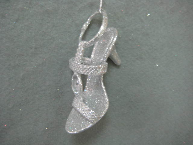 Item 302293 Silver High Heel Shoe With Clear Jewel Ornament