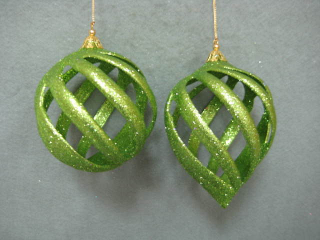 Item 302305 Apple Green Ball/Finial Ornament
