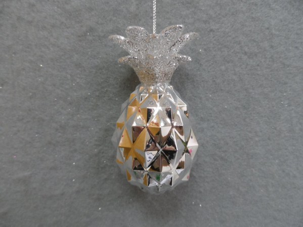 Item 303158 Silver Pineapple Ornament