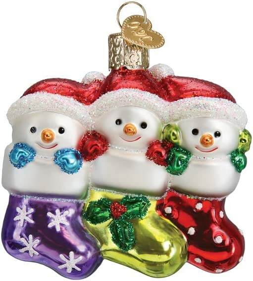 Item 426392 Snow Family Of 3 Ornament