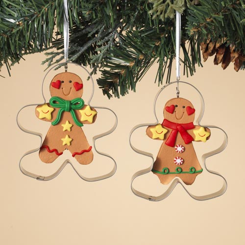 Item 431236 Gingerbread Boy/Girl In Cookie Cutter Ornament