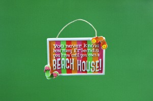 Item 483422 Beach House Sign Ornament
