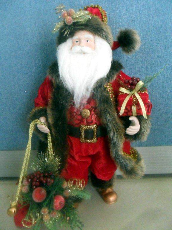 Item 599065 Red/Green Standing Santa With Bag & Gift