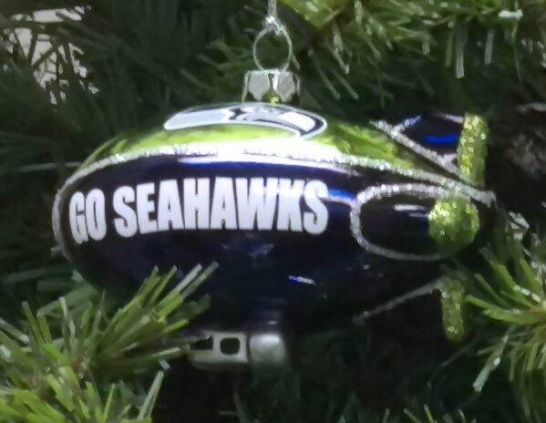 Item 141325 Seattle Seahawks Blimp Ornament