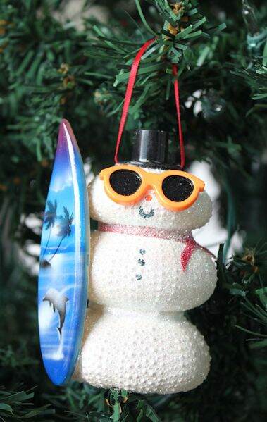 Item 220122 Myrtle Beach Snowman Surfer Ornament