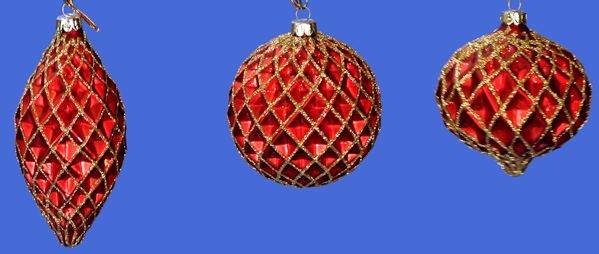 Item 245138 Red/Gold Crosshatched Finial/Ball/Onion Ornament