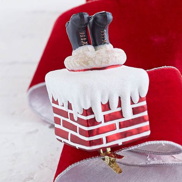 Item 281065 Santa In Chimney Clip-On Ornament