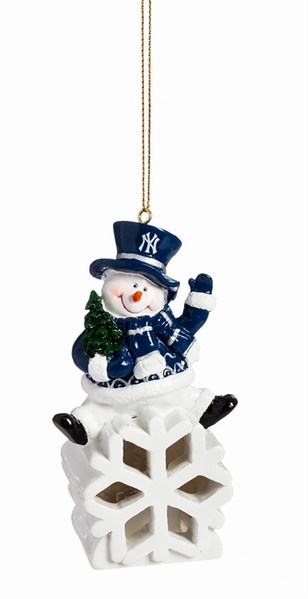 Item 420731 New York Yankees Color Changing LED Snowman Ornament