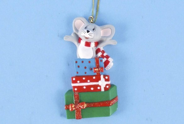Item 436864 Christmas Mouse On Gifts Ornament