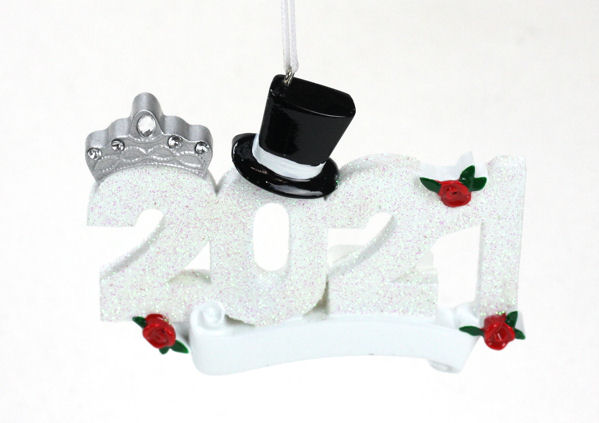 Item 459535 2021 Wedding Couple Ornament