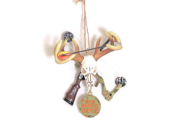 Item 483710 Deer Skull With Gun/Bow/Arrow Ornament