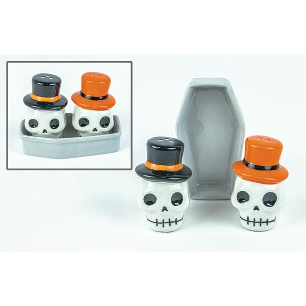 Item 509199 Skull Salt And Pepper Shakers Set