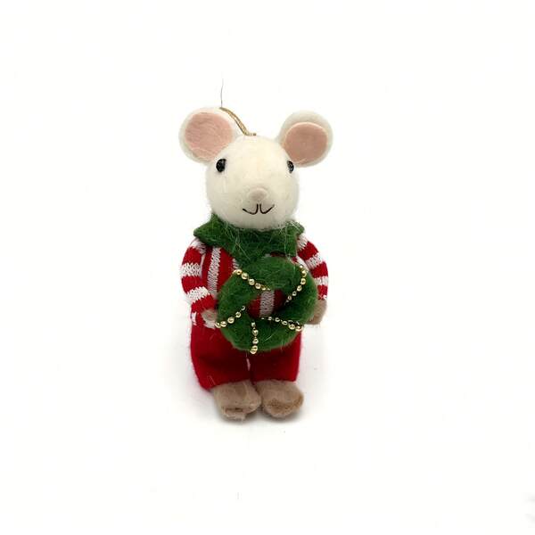 Item 558743 Mouse With Wreath Ornament