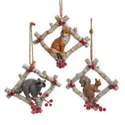 Item 100543 Birch Berries Animal In Frame Ornament