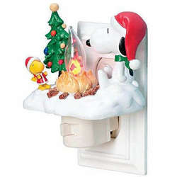 Item 134005 thumbnail Snoopy By The Fire Flickering Nightlight