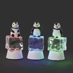 Item 134188 Lighted Penguin On Icecube