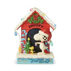 Item 156067 Snoopy Dog House