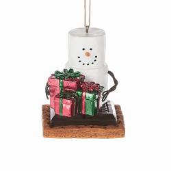 Item 260277 S'mores Holding Presents Ornament