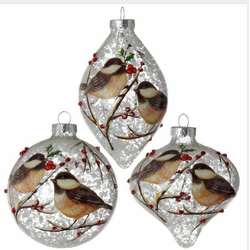 Item 281107 Chickadee With Berries & Branch Ball/Finial/Onion Ornament
