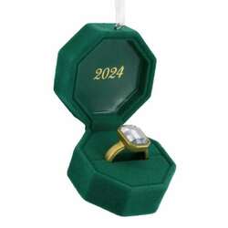 Item 333178 Engagement Ring Ornament