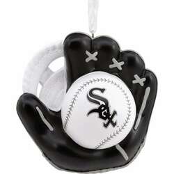 Item 333260 Chicago White Sox Glove Ornament