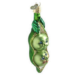 Item 425054 Two Peas In A Pod Ornament