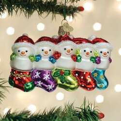 Item 426394 Snow Family Of Five Ornament