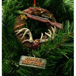 Item 483008 Wreath With Gun Ornament