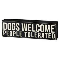 Item 642023 Dogs Welcome Box Sign
